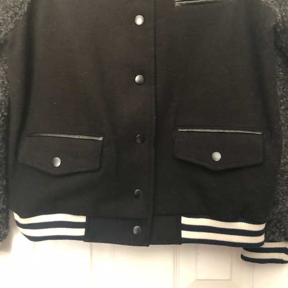 Forever 21 black varsity bomber jacket - Picture 2 of 8